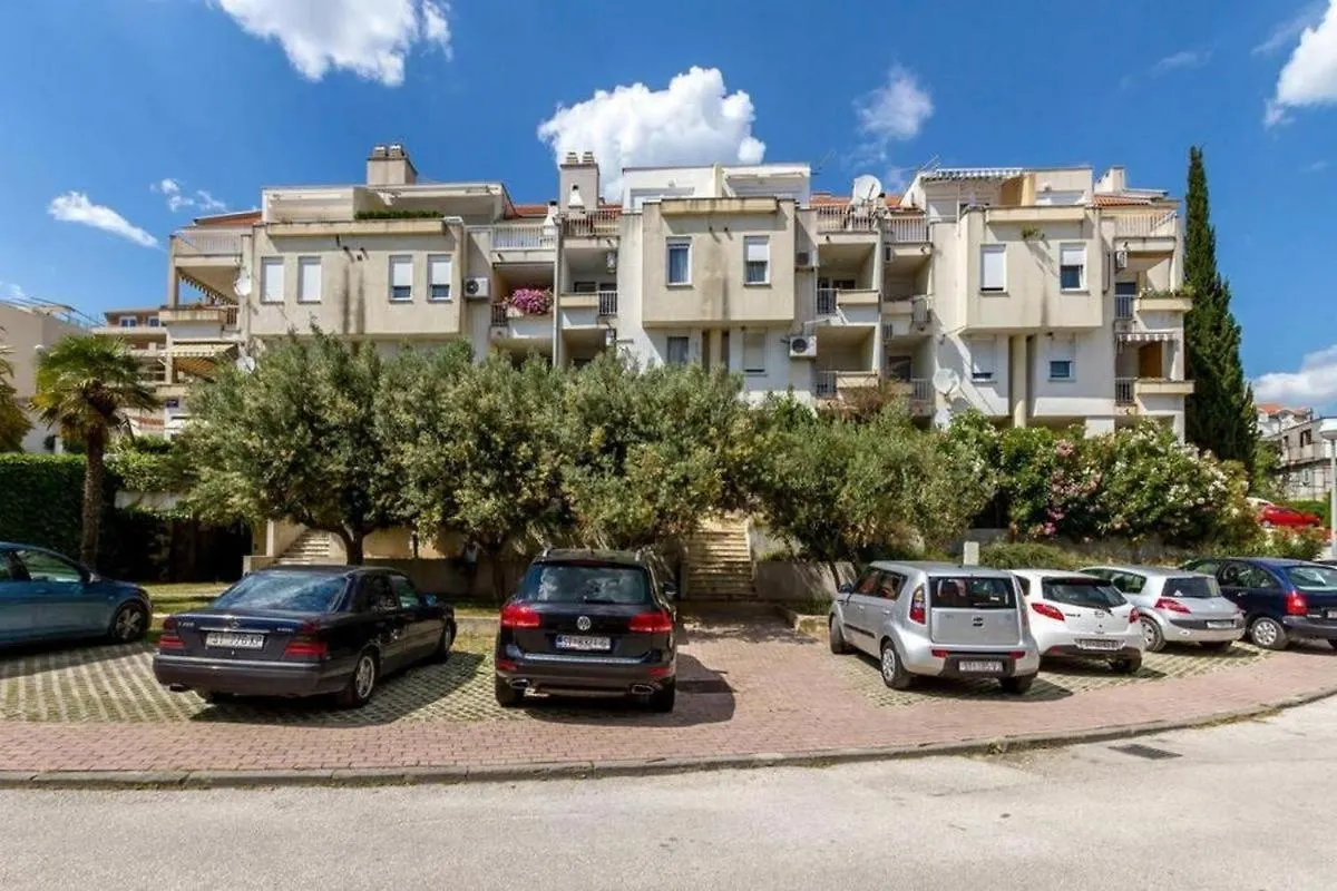 Apartments With Wifi Split - 13120