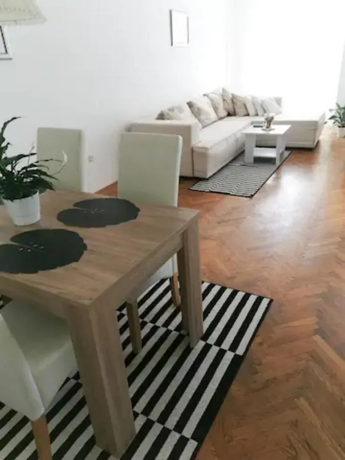 Apartments With Wifi Split - 13120